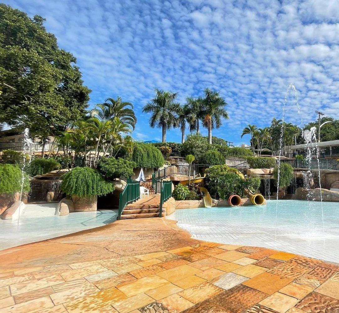 Hotel Spazzio Diroma Cafe Da Manha E Acesso Ao Acqua Park *