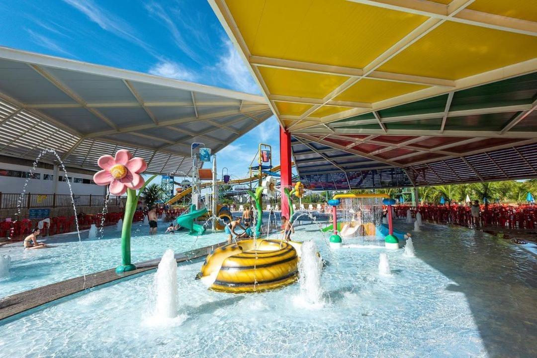 Hotel Spazzio Diroma Cafe Da Manha E Acesso Ao Acqua Park *
